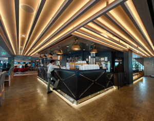 Explorer Lounge & Bar