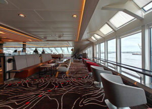 Explorer Lounge & Bar
