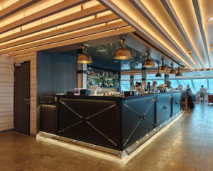 Explorer Lounge & Bar