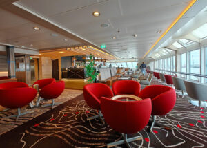 Explorer Lounge & Bar