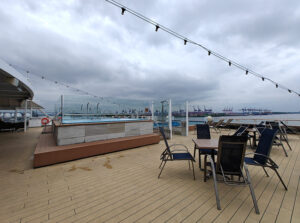 Pooldeck