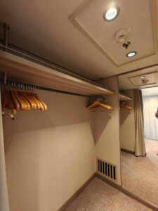 Schrank Hängebereich