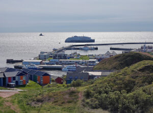MS Friedtjof Nansen vor Helgoland