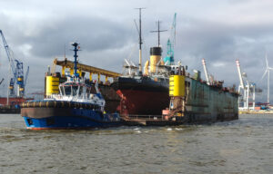 Dampfeisbrecher Stettin im Schwimmdock 2