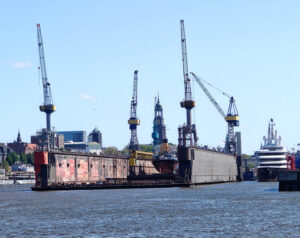 Dock im Dock mit Dampfeisbrecher Stettin