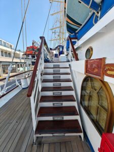 Aufgang zum Sport Deck und Massage