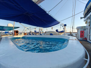 Aft Deck mit Pool