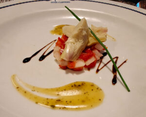 Marinierte Artischocken auf Tomatentartar