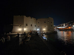 Dubrovnik bei Nacht