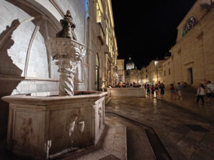 Dubrovnik bei Nacht
