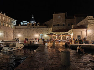 Dubrovnik bei Nacht