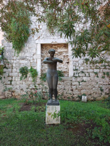 Statue