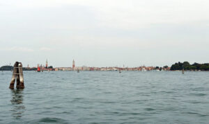 letzter Blick zurück auf die Skyline von Venedig